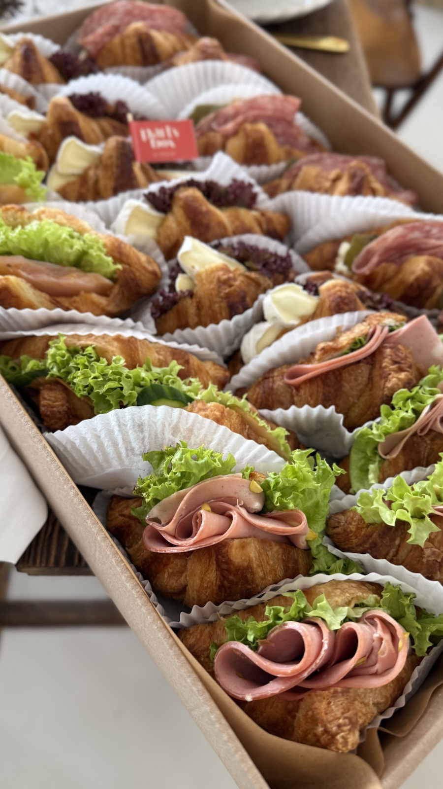 Mini croissant box - obrazek 2